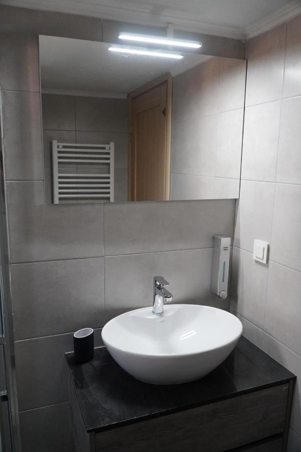 Modern Apartment In Οld Τown Thessaloníki Ngoại thất bức ảnh